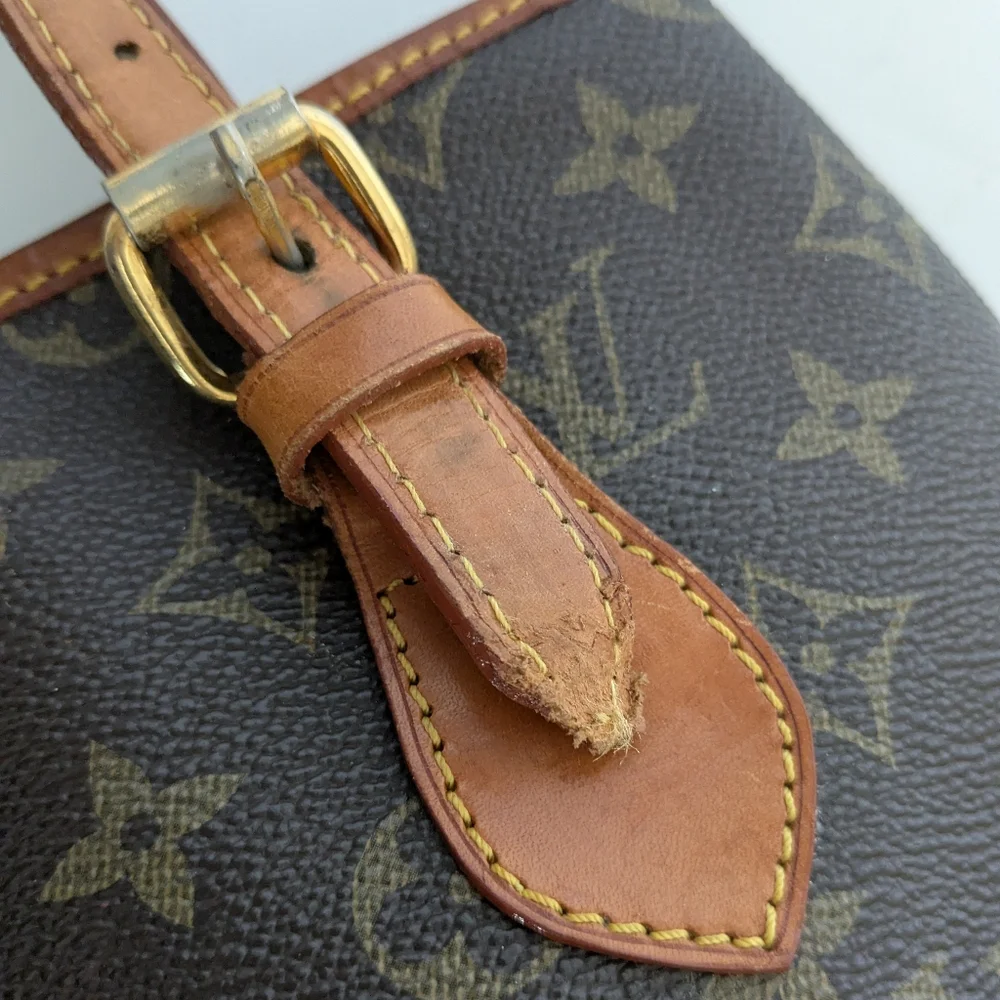 Louis Vuitton Vintage Petit Bucket Bag - Picture 5 of 16